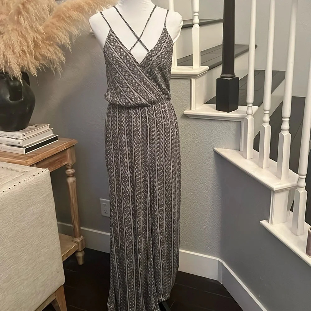 Honey Belle Gray Black Halter Style Wide Leg Jumpsuit Size Medium - Picture 1 of 7